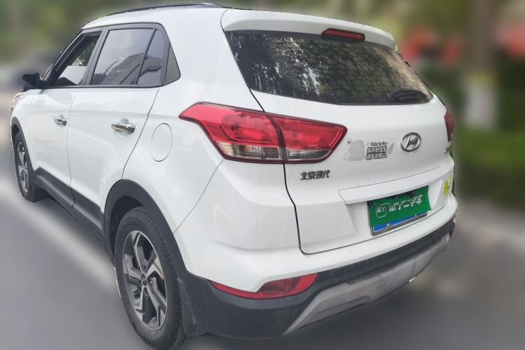 Used Hyundai ix25 2017 1.6L Automatic Smart Version Rear Left 45 Deg