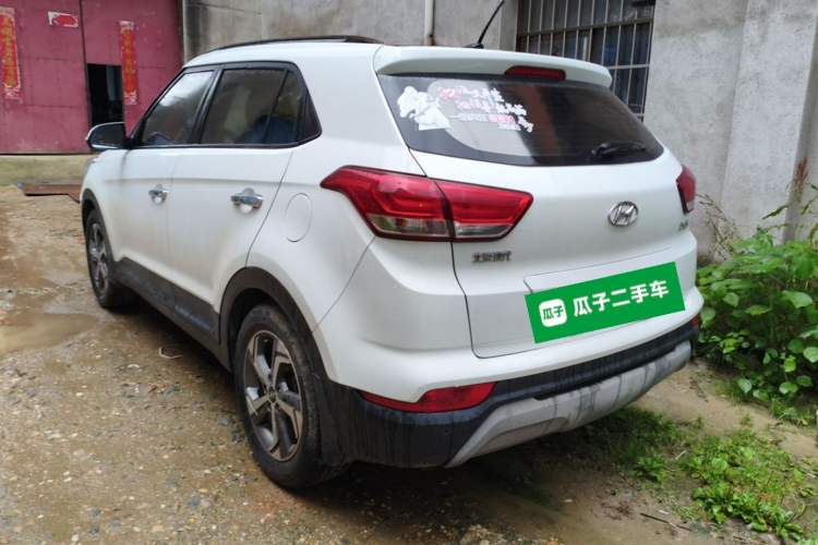 Used Hyundai ix25 2017 1.6L Automatic Smart Version Rear Left 45 Deg