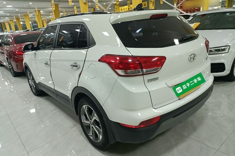 Used Hyundai ix25 2017 1.6L Automatic Smart Version Rear Left 45 Deg