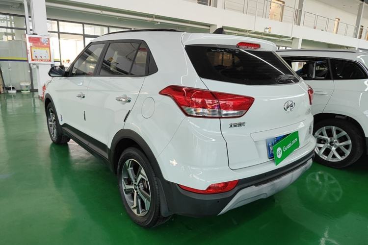 Used Hyundai ix25 2017 1.6L Automatic Smart Version Rear Left 45 Deg