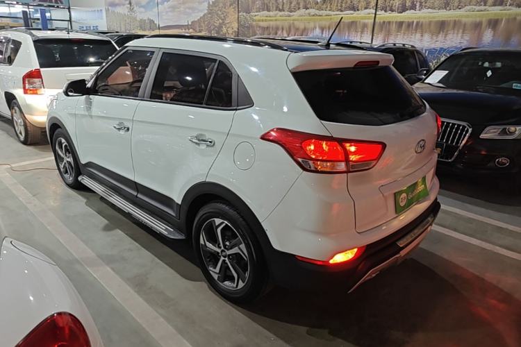 Used Hyundai ix25 2017 1.6L Automatic Smart Version Rear Left 45 Deg