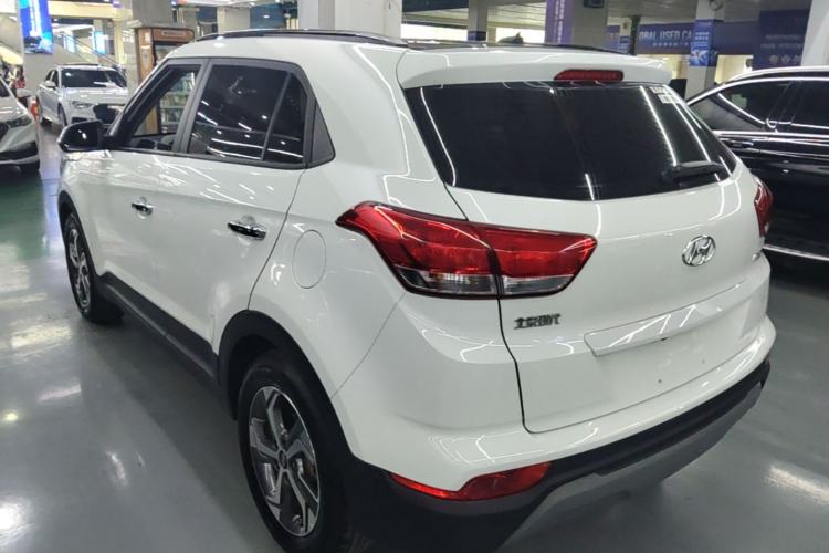 Used Hyundai ix25 2017 1.6L Automatic Smart Version Rear Left 45 Deg