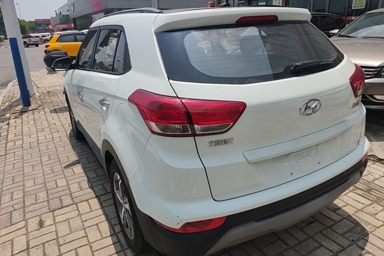 Used Hyundai ix25 2017 1.6L Automatic Smart Version Rear Left 45 Deg