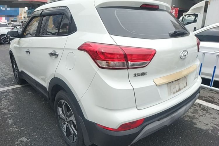 Used Hyundai ix25 2017 1.6L Automatic Smart Version Rear Left 45 Deg
