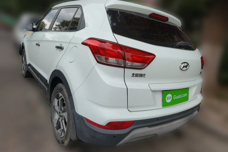 Used Hyundai ix25 2017 1.6L Automatic Smart Version Rear Left 45 Deg