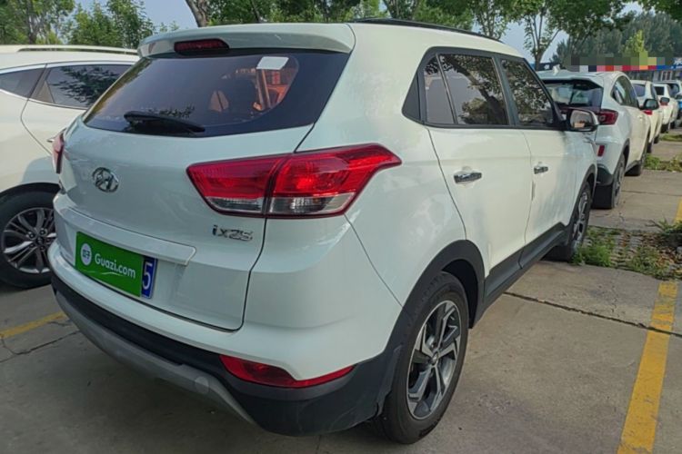 Used Hyundai ix25 2017 1.6L Automatic Smart Version Rear Right 45 Deg