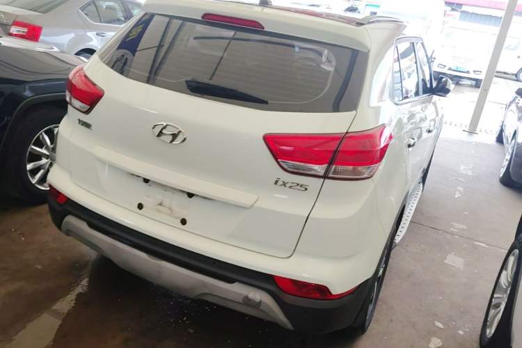 Used Hyundai ix25 2017 1.6L Automatic Smart Version Rear Right 45 Deg