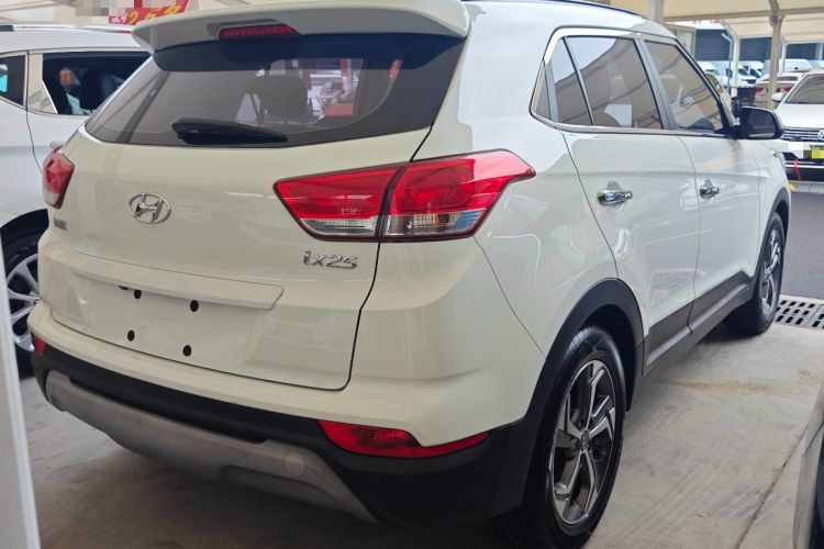 Used Hyundai ix25 2017 1.6L Automatic Smart Version Rear Right 45 Deg