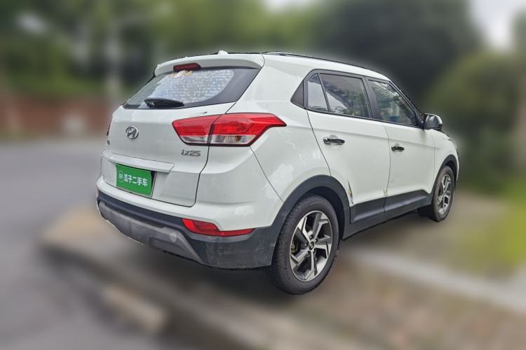 Used Hyundai ix25 2017 1.6L Automatic Smart Version Rear Right 45 Deg
