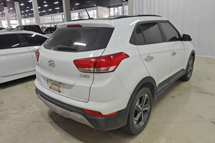Used Hyundai ix25 2017 1.6L Automatic Smart Version Rear Right 45 Deg