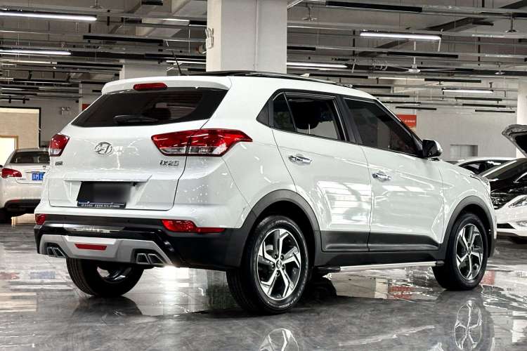 Used Hyundai ix25 2017 1.6L Automatic Smart Version Rear Right 45 Deg