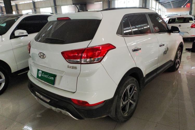 Used Hyundai ix25 2017 1.6L Automatic Smart Version Rear Right 45 Deg