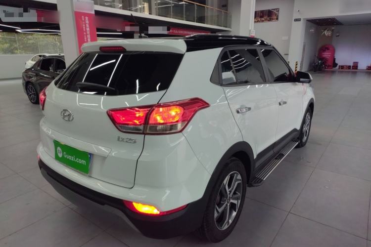 Used Hyundai ix25 2017 1.6L Automatic Smart Version Rear Right 45 Deg