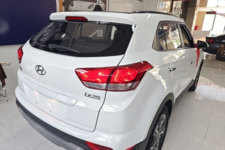 Used Hyundai ix25 2017 1.6L Automatic Smart Version Rear Right 45 Deg