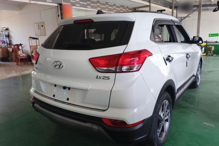 Used Hyundai ix25 2017 1.6L Automatic Smart Version Rear Right 45 Deg