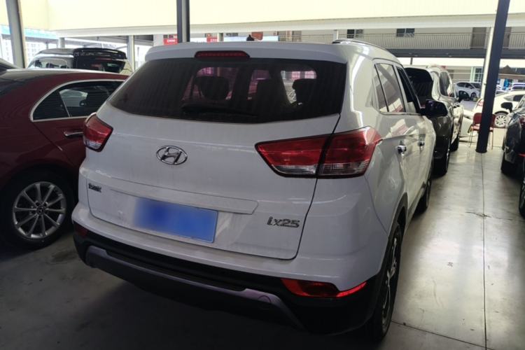 Used Hyundai ix25 2017 1.6L Automatic Smart Version Rear Right 45 Deg