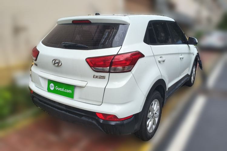 Used Hyundai ix25 2017 1.6L Manual Fashion Model Rear Right 45 Deg