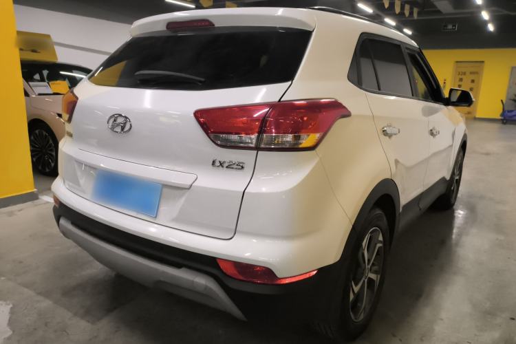 Used Hyundai ix25 2017 1.6L Automatic Smart Version Rear Right 45 Deg