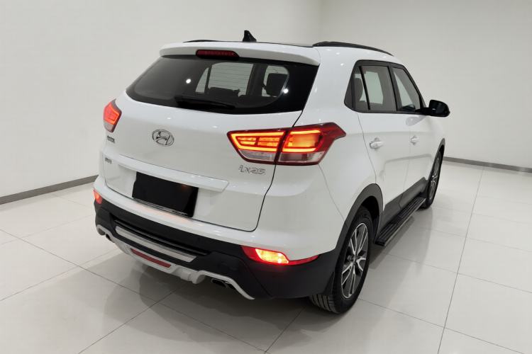 Used Hyundai ix25 2017 1.4T Automatic Smart Version Rear Right 45 Deg