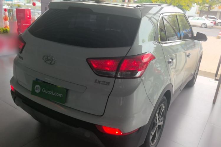 Used Hyundai ix25 2017 1.6L Automatic Smart Version Rear Right 45 Deg