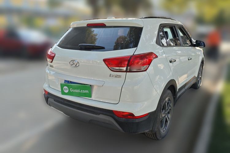 Used Hyundai ix25 2017 1.6L Automatic Smart Version Rear Right 45 Deg