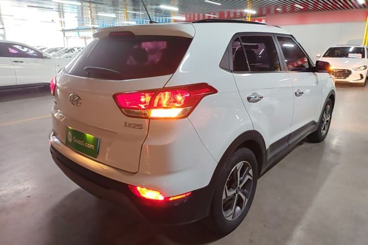 Used Hyundai ix25 2017 1.6L Automatic Smart Version Rear Right 45 Deg