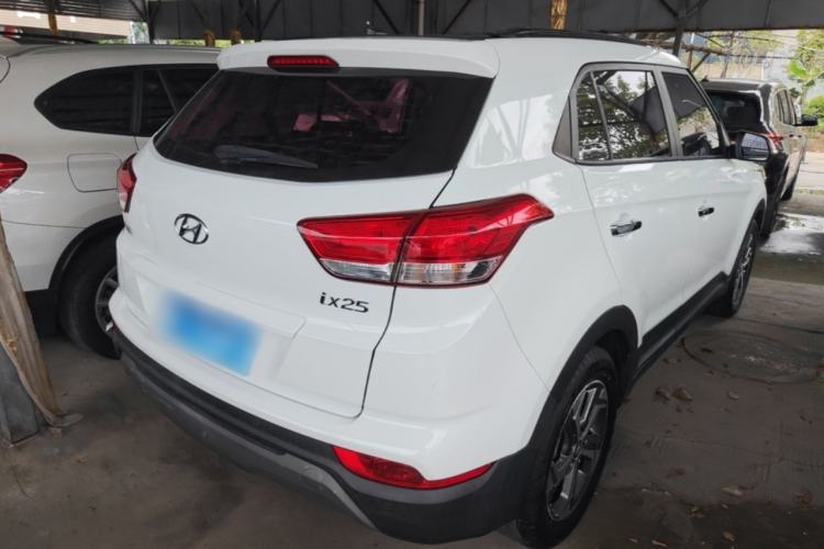 Used Hyundai ix25 2017 1.6L Automatic Smart Version Rear Right 45 Deg