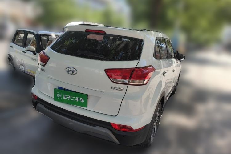 Used Hyundai ix25 2017 1.6L Automatic Smart Version Rear Right 45 Deg