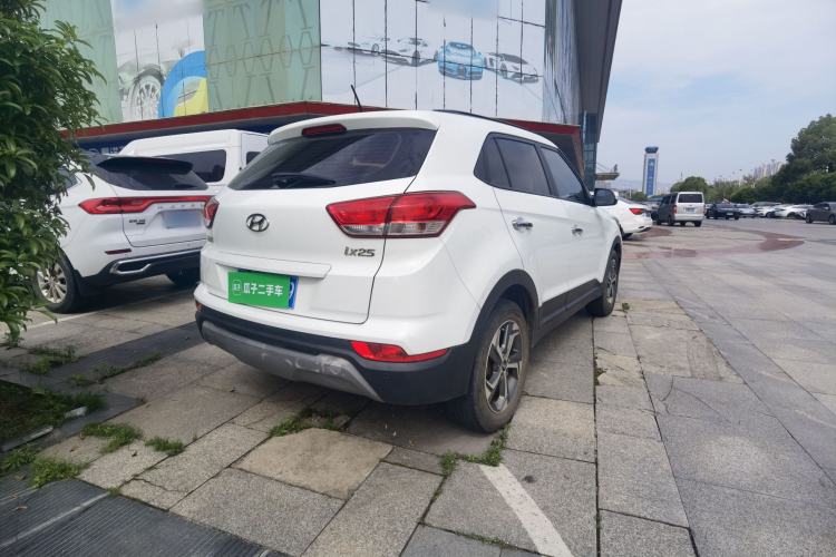 Used Hyundai ix25 2017 1.6L Automatic Smart Version Rear Right 45 Deg