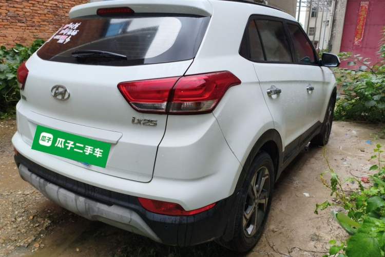 Used Hyundai ix25 2017 1.6L Automatic Smart Version Rear Right 45 Deg