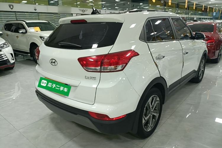 Used Hyundai ix25 2017 1.6L Automatic Smart Version Rear Right 45 Deg