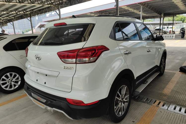 Used Hyundai ix25 2017 1.4T Automatic Smart Version Rear Right 45 Deg