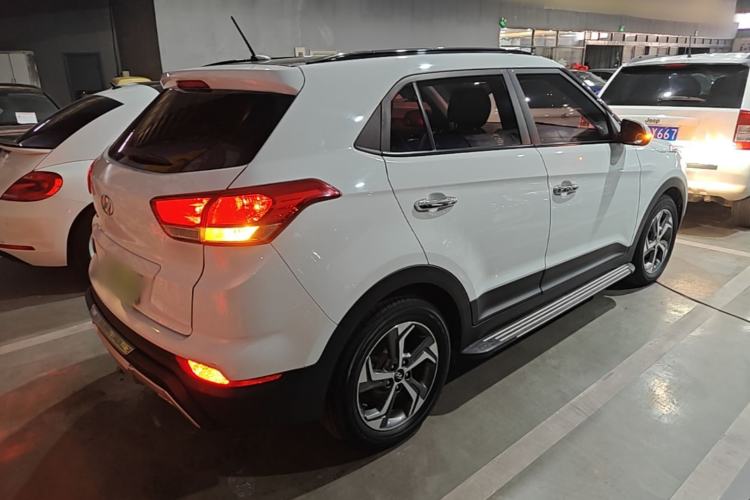 Used Hyundai ix25 2017 1.6L Automatic Smart Version Rear Right 45 Deg