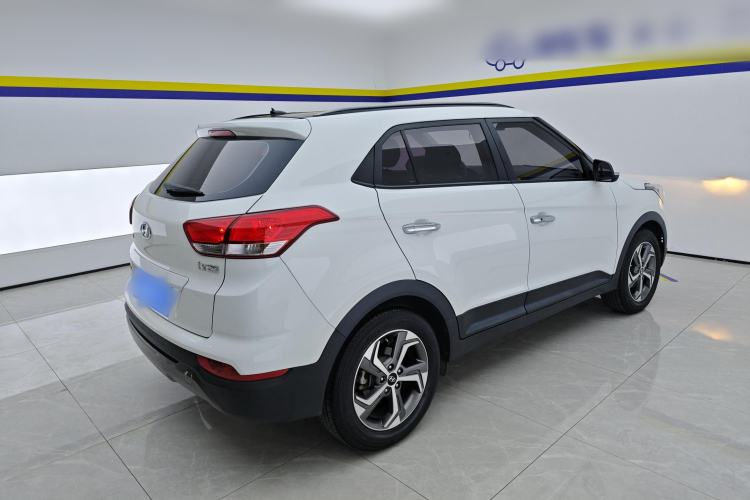Used Hyundai ix25 2017 1.6L Automatic Smart Version Rear Right 45 Deg