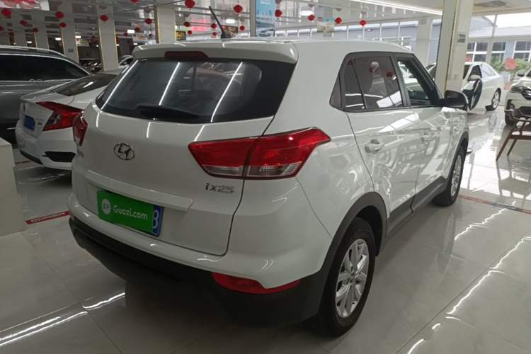 Used Hyundai ix25 2017 1.6L Manual Fashion Model Rear Right 45 Deg