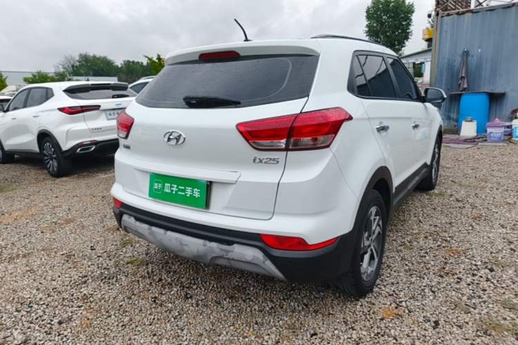 Used Hyundai ix25 2017 1.6L Automatic Smart Version Rear Right 45 Deg