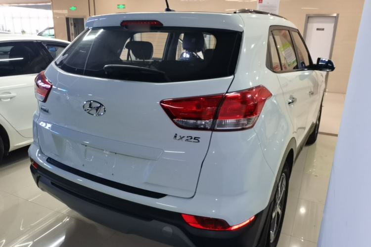 Used Hyundai ix25 2017 1.6L Automatic Smart Version Rear Right 45 Deg