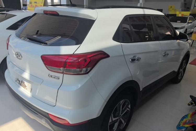 Used Hyundai ix25 2017 1.6L Automatic Smart Version Rear Right 45 Deg