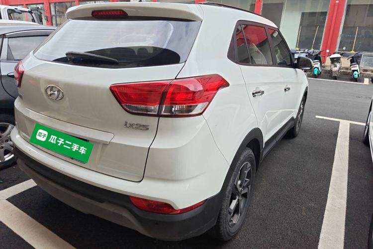 Used Hyundai ix25 2017 1.6L Automatic Smart Version Rear Right 45 Deg