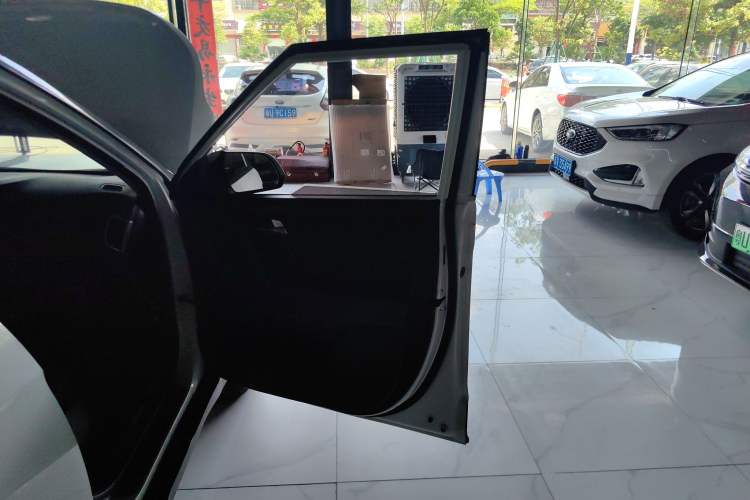 Used Hyundai ix25 2017 1.6L Automatic Smart Version Right Front Door Interior