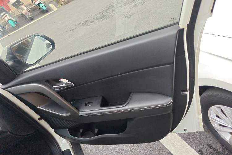 Used Hyundai ix25 2017 1.6L Automatic Smart Version Right Front Door Interior