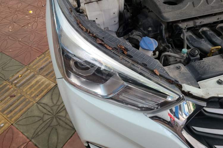 Used Hyundai ix25 2017 1.6L Automatic Smart Version Right Front Headlight