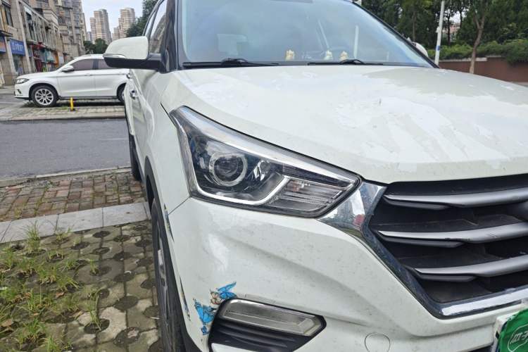 Used Hyundai ix25 2017 1.6L Automatic Smart Version Right Front Headlight