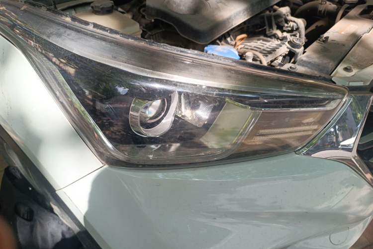 Used Hyundai ix25 2017 1.4T Automatic Smart Version Right Front Headlight