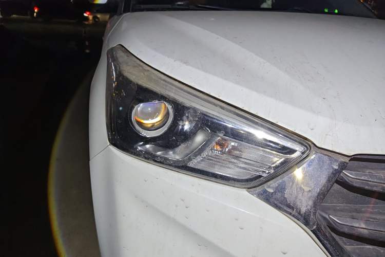 Used Hyundai ix25 2017 1.6L Automatic Smart Version Right Front Headlight