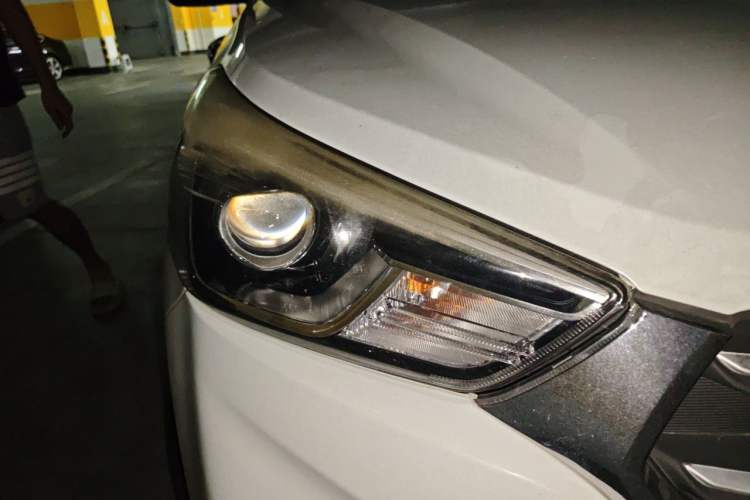 Used Hyundai ix25 2017 1.4T Automatic Smart Version Right Front Headlight