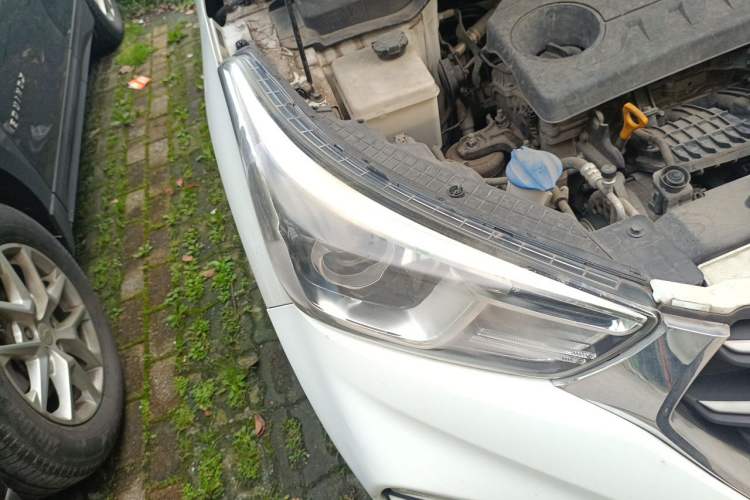 Used Hyundai ix25 2017 1.4T Automatic Smart Version Right Front Headlight