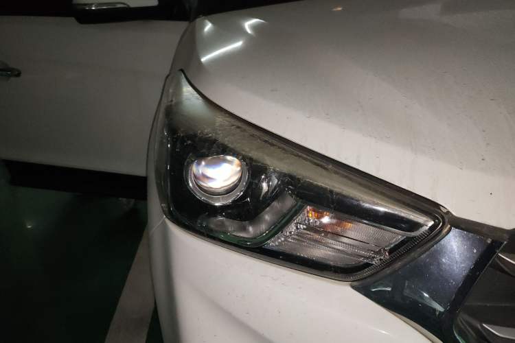 Used Hyundai ix25 2017 1.6L Automatic Smart Version Right Front Headlight