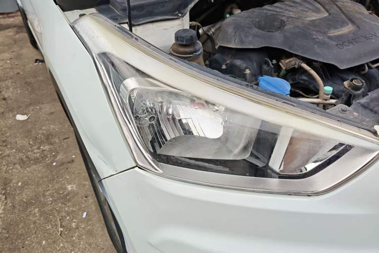 Used Hyundai ix25 2017 1.6L Manual Fashion Model Right Front Headlight