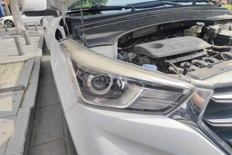 Used Hyundai ix25 2017 1.6L Automatic Smart Version Right Front Headlight